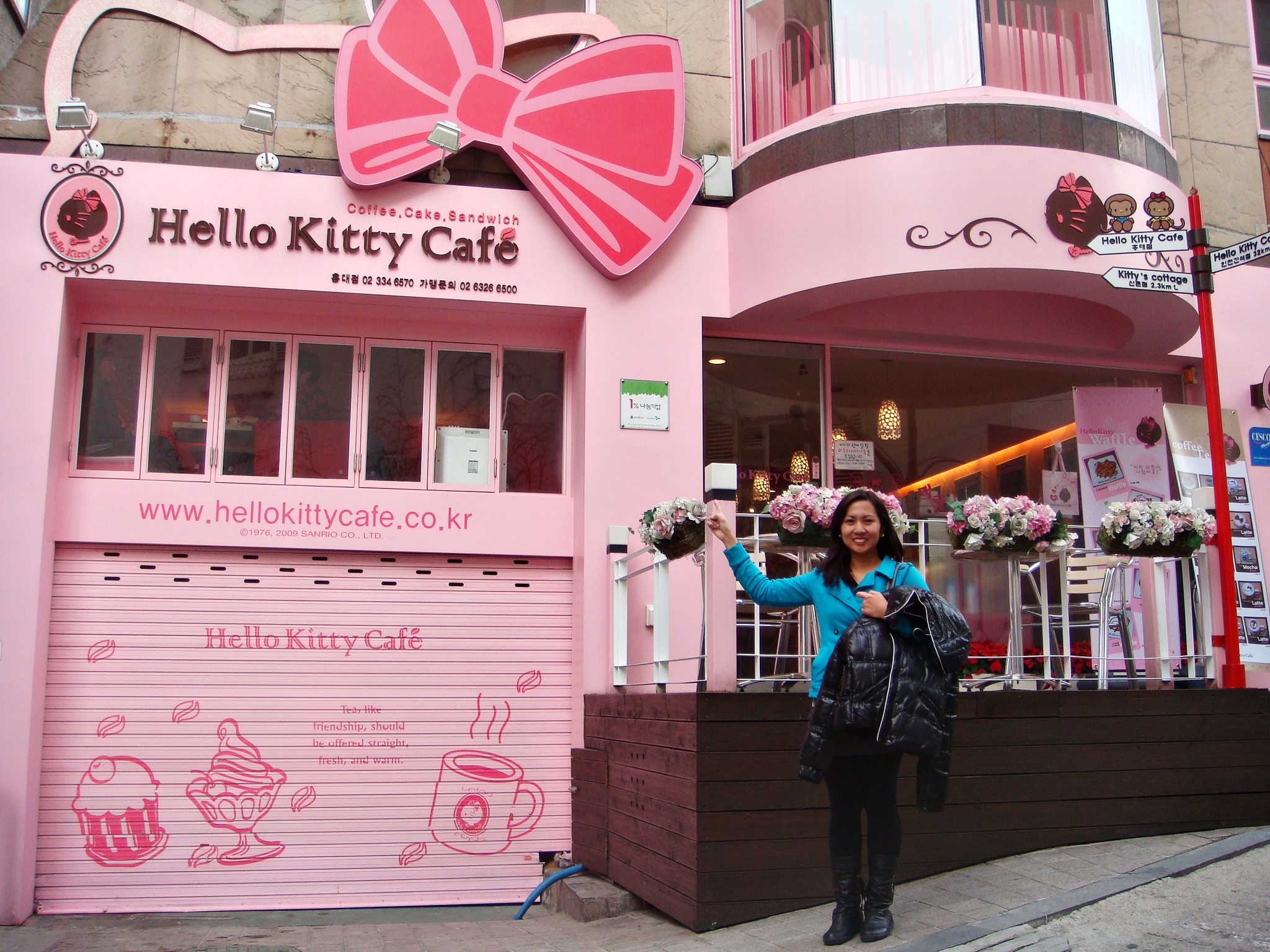  Hello Kitty Cafe  clar s misadventures